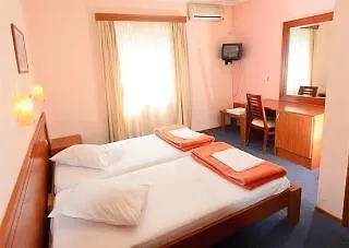 Hotel Acropole 2*