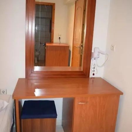 Acropole Hotel 2*
